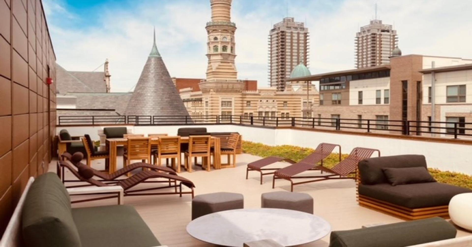 Cozysuites On Mass With Garage Parking #4 Indianapolis Bagian luar foto